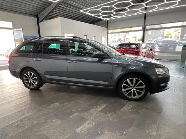 Skoda Octavia view 7
