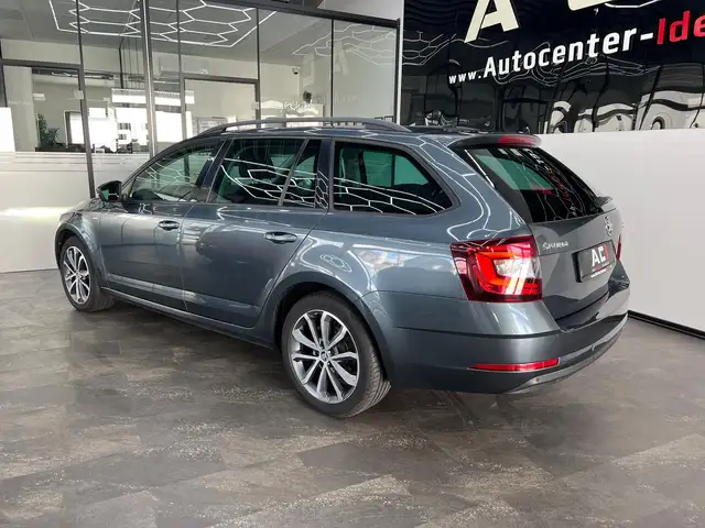 Skoda Octavia view 4