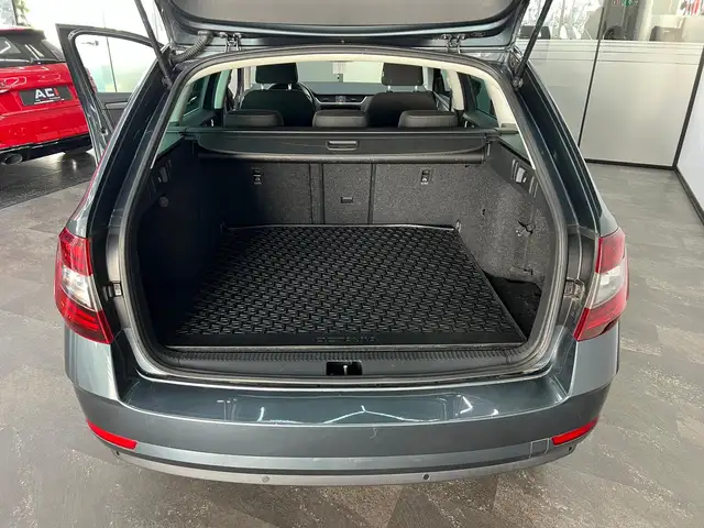 Skoda Octavia view 14