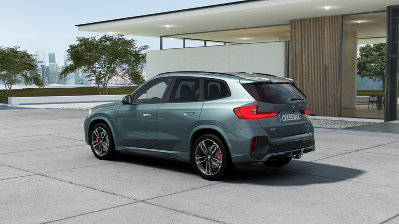 BMW X1 xDrive25e M Sport Automaat / Trekhaak / Panoramada — photo 2