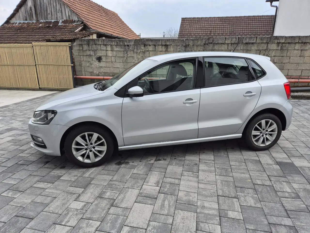 Volkswagen Polo Citadine 5 portes — photo 2