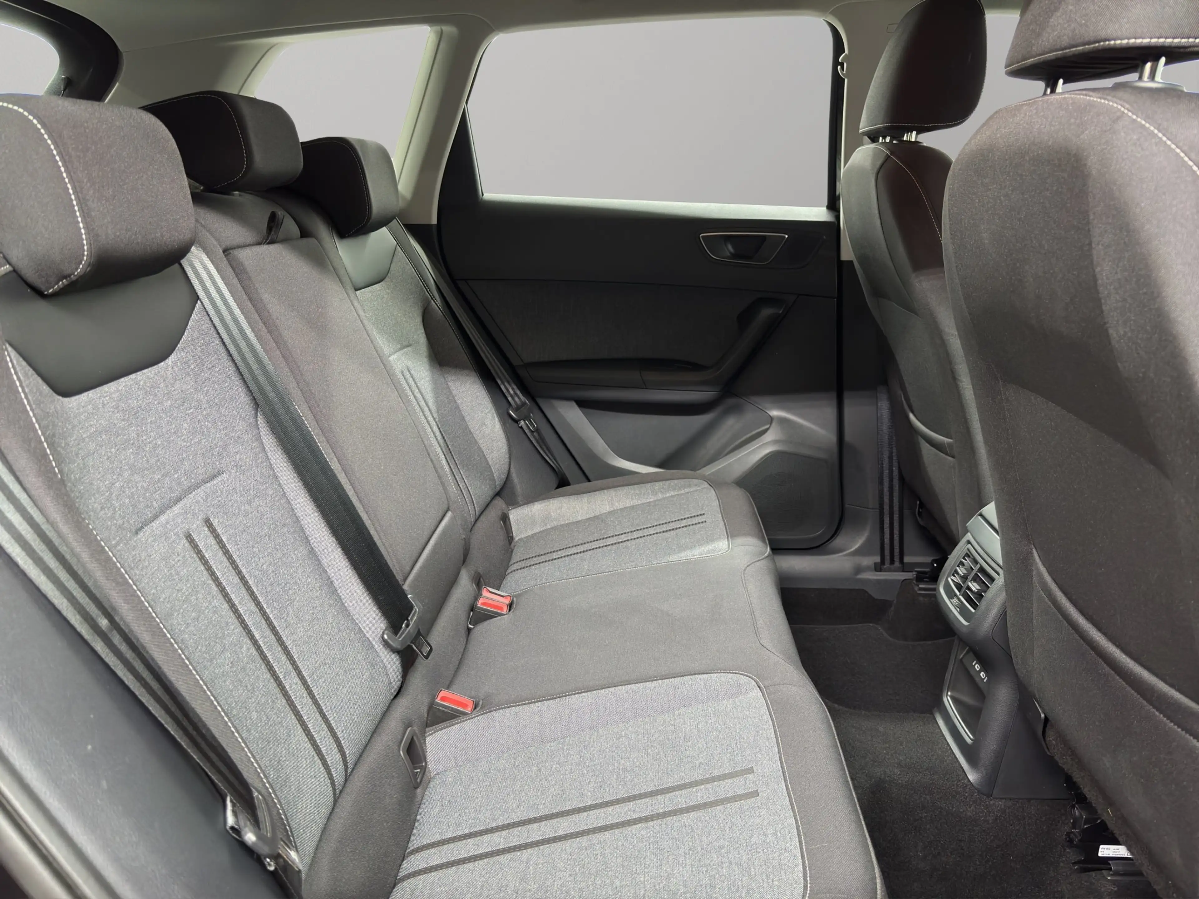 SEAT Ateca Style 1.5 TSI ACC AHK Kam. LED PDC SHZ SoundSys — photo 8
