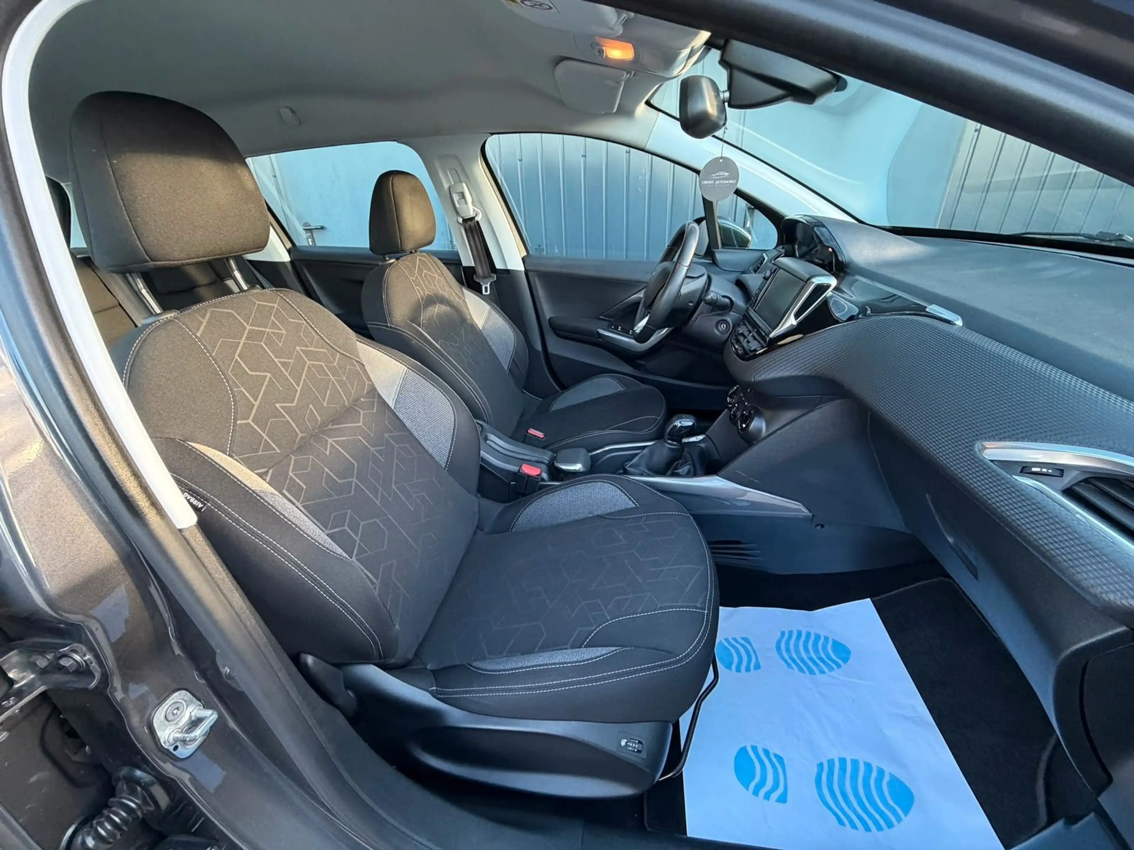Peugeot 2008 Active*SHZ*Klima*Tüv Neu*Service Neu* — photo 14