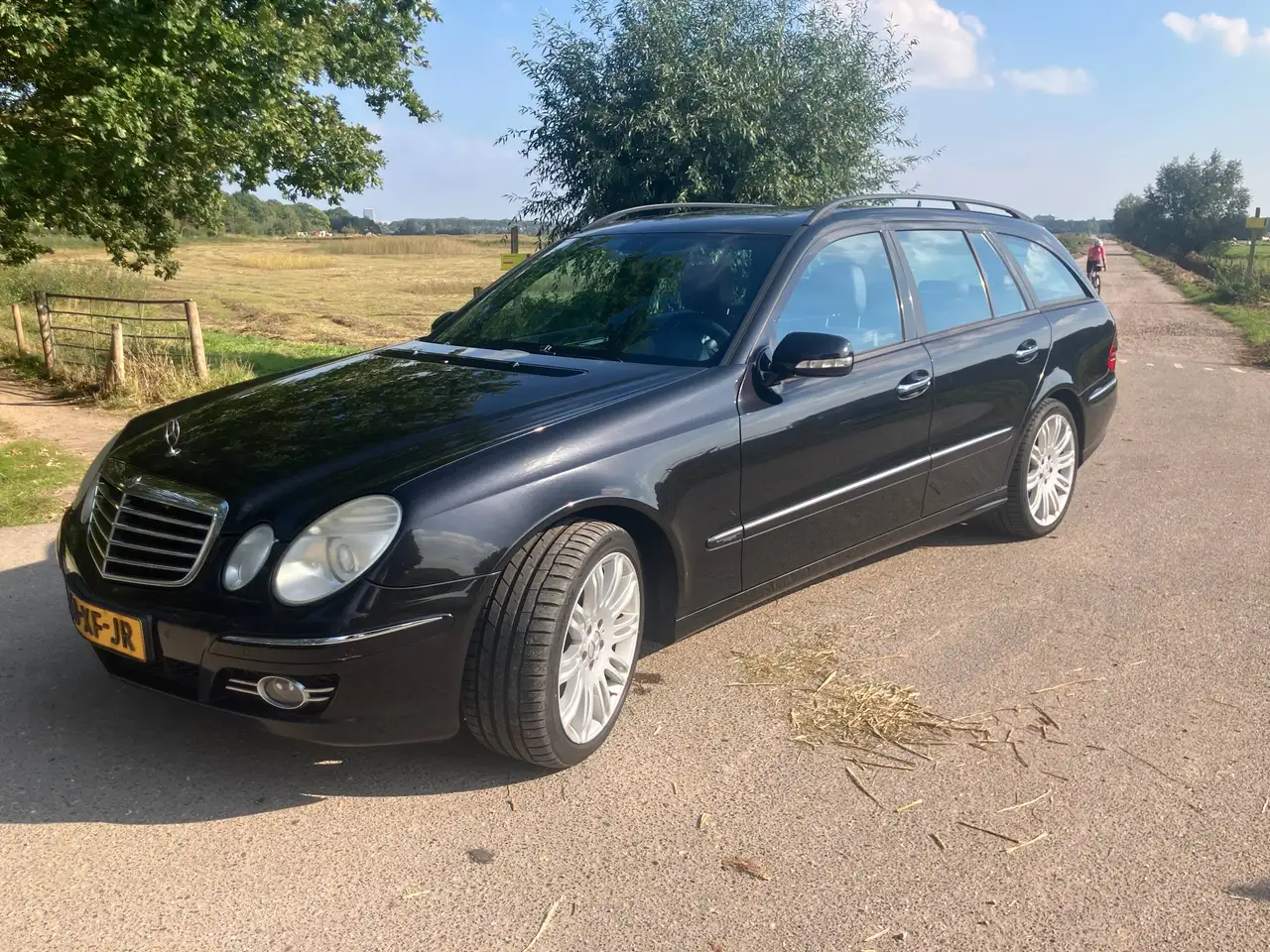 Mercedes-Benz E 320
