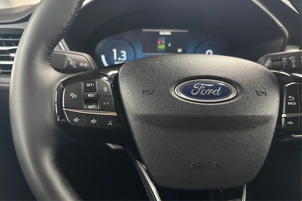 Ford Escape снимка Ford Escape