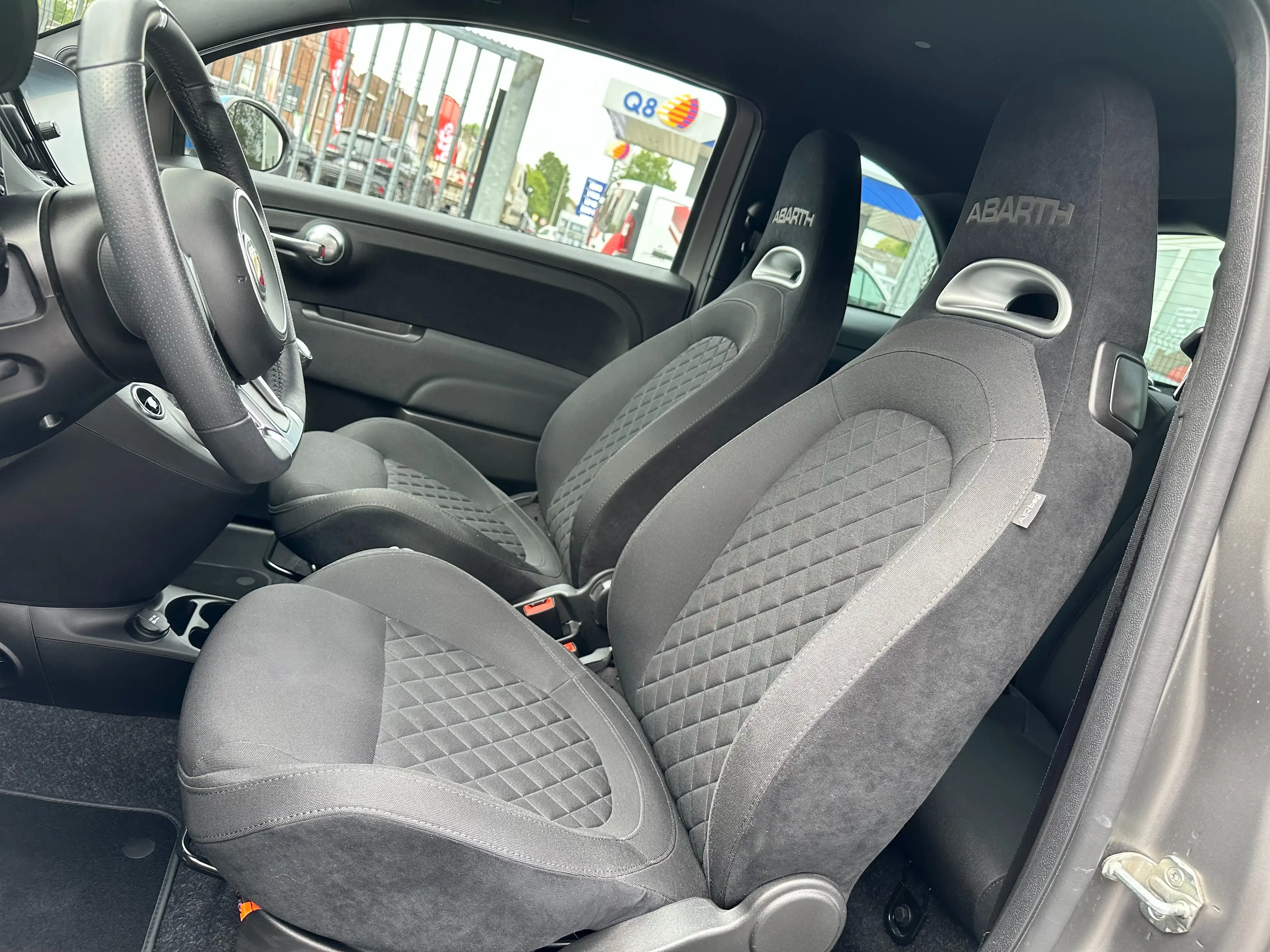 Abarth 595 Turismo 1.4*GRIS MAT*1 ER MAIN*CARPLAY*ETAT NEUF*GARANTIE — photo 7