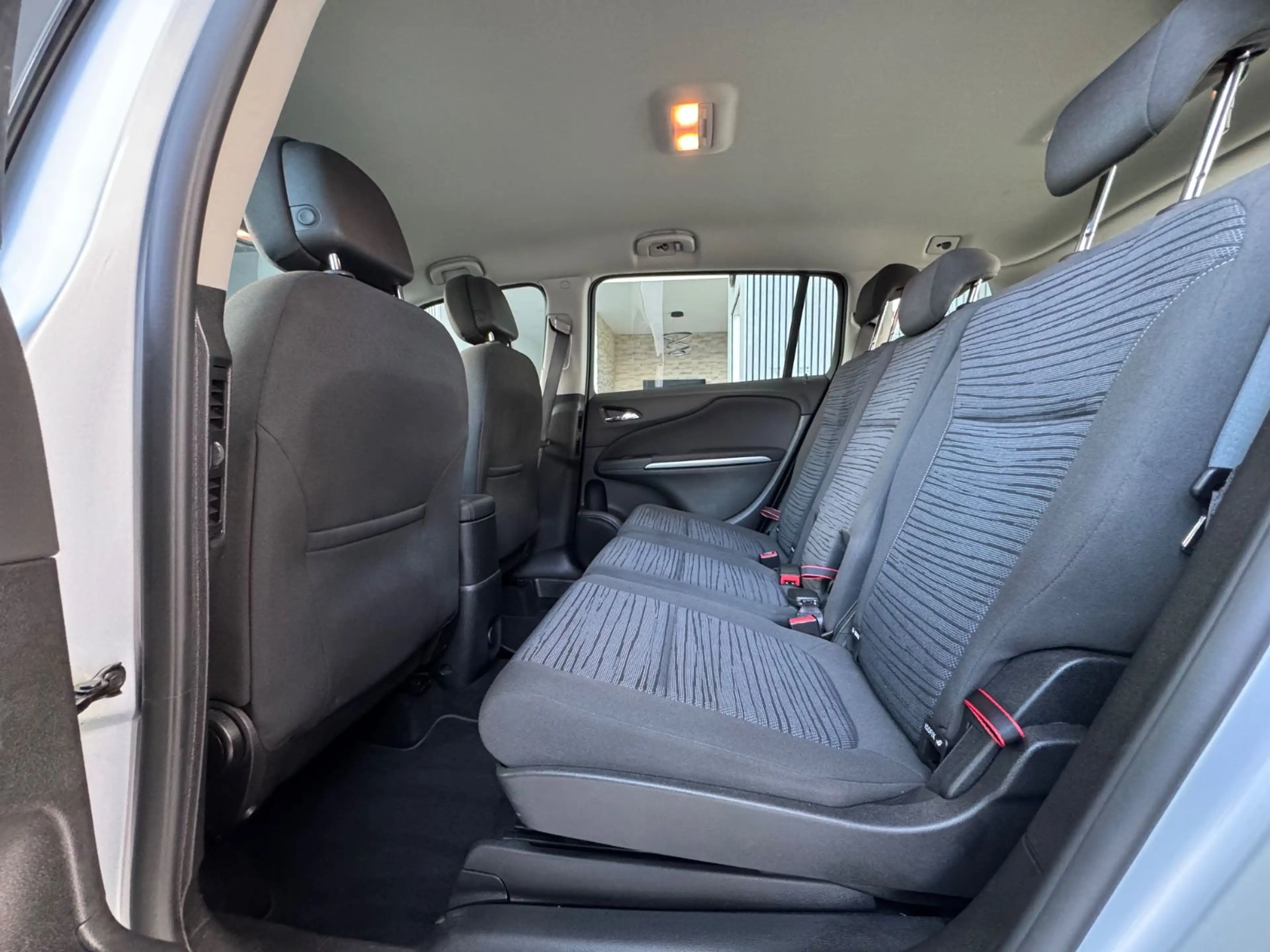 Opel Zafira Tourer Style 1.4 Rentner Fahrzeug AHK — photo 12