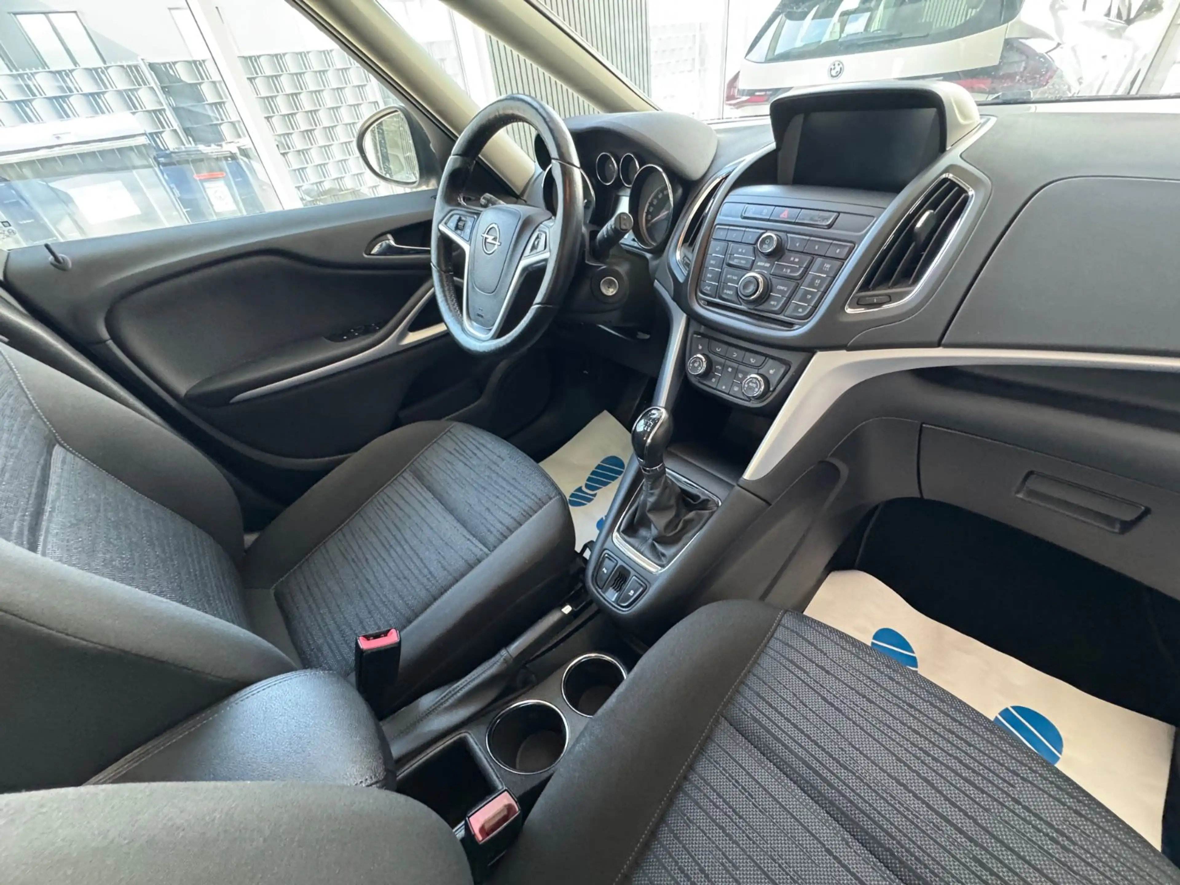 Opel Zafira Tourer Style 1.4 Rentner Fahrzeug AHK — photo 15