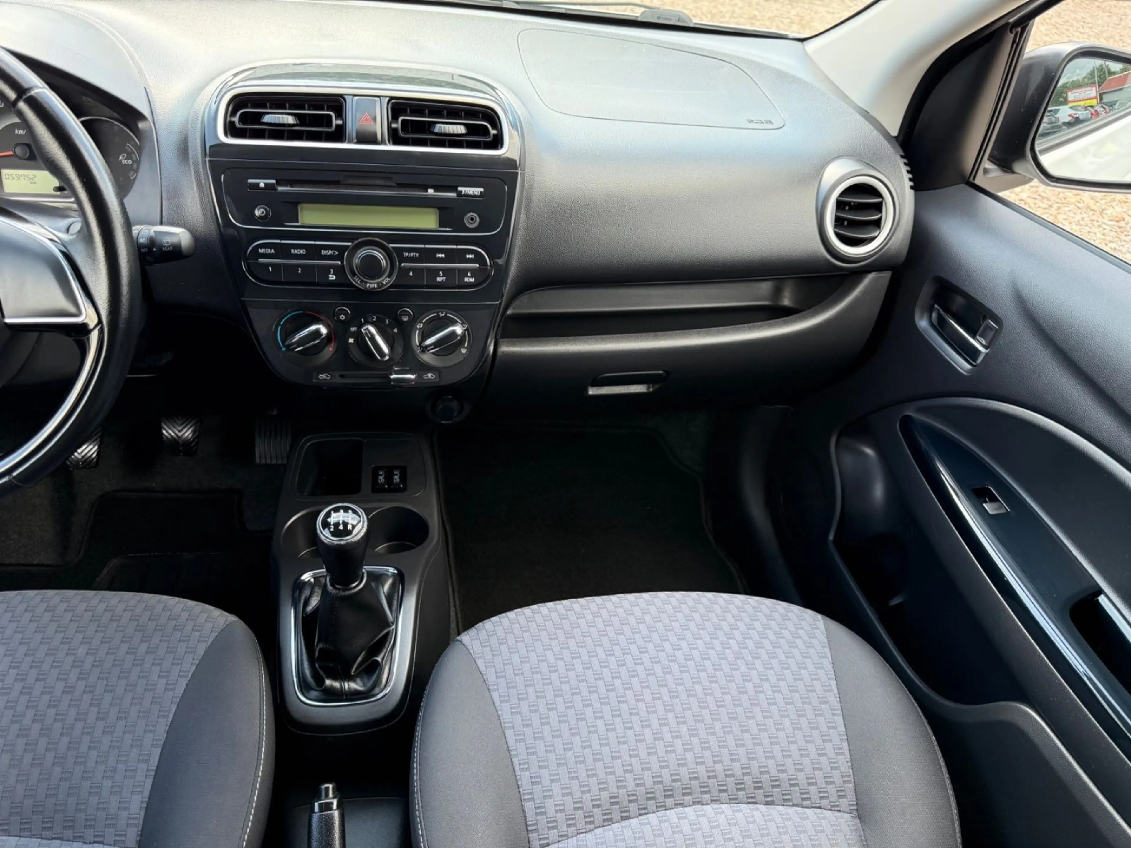 Mitsubishi Space Star Diamant Edition+Sport Lenkrad — photo 14