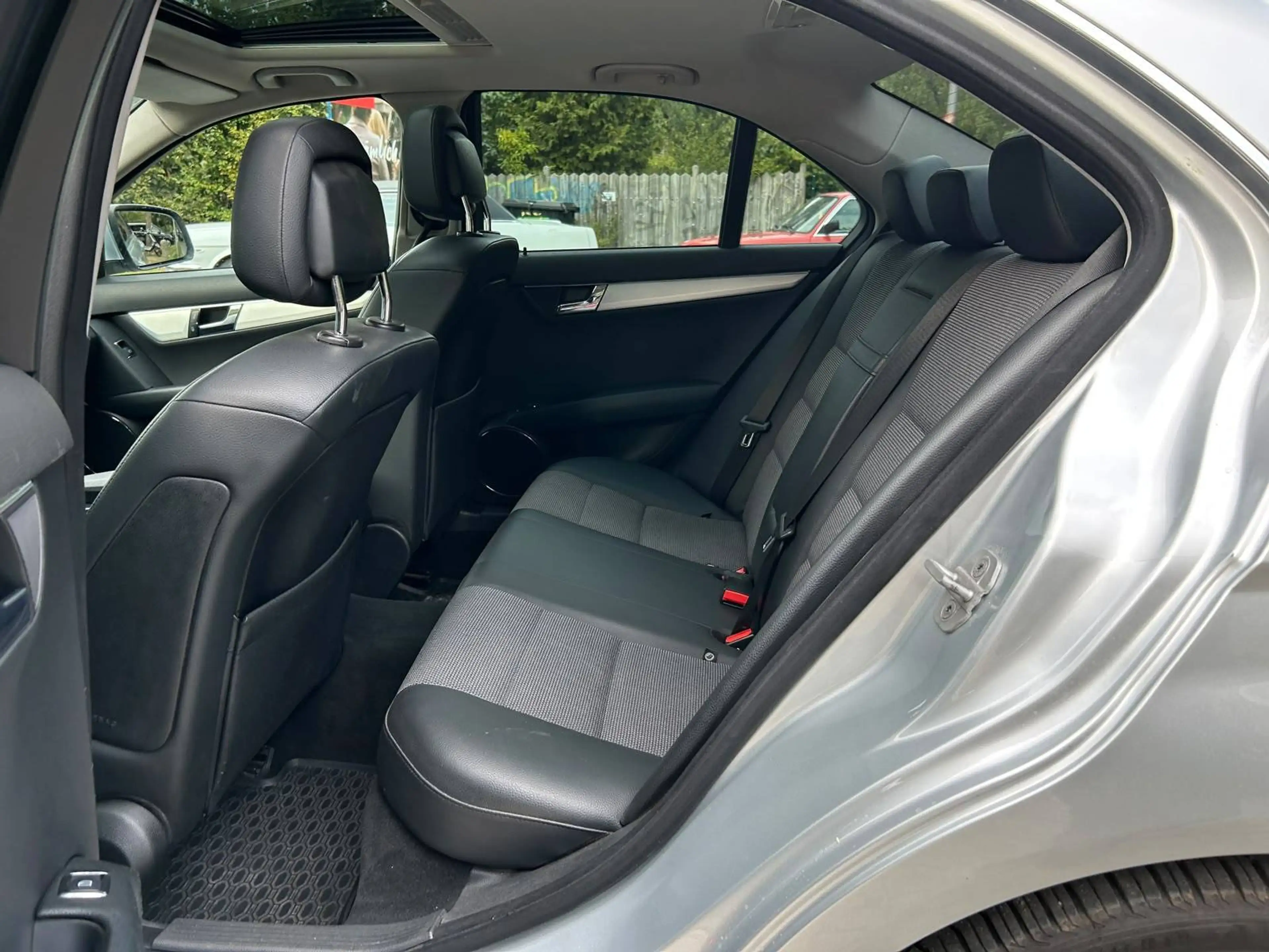 Mercedes-Benz C 200 C 200 Kompressor (204.041) — photo 12