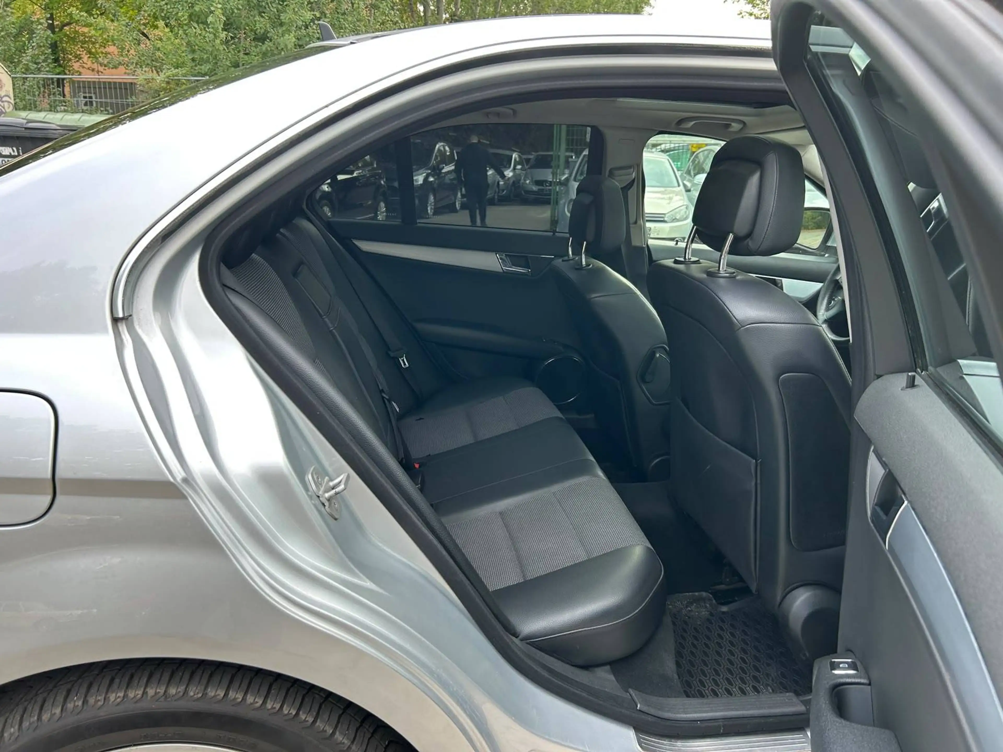 Mercedes-Benz C 200 C 200 Kompressor (204.041) — photo 11