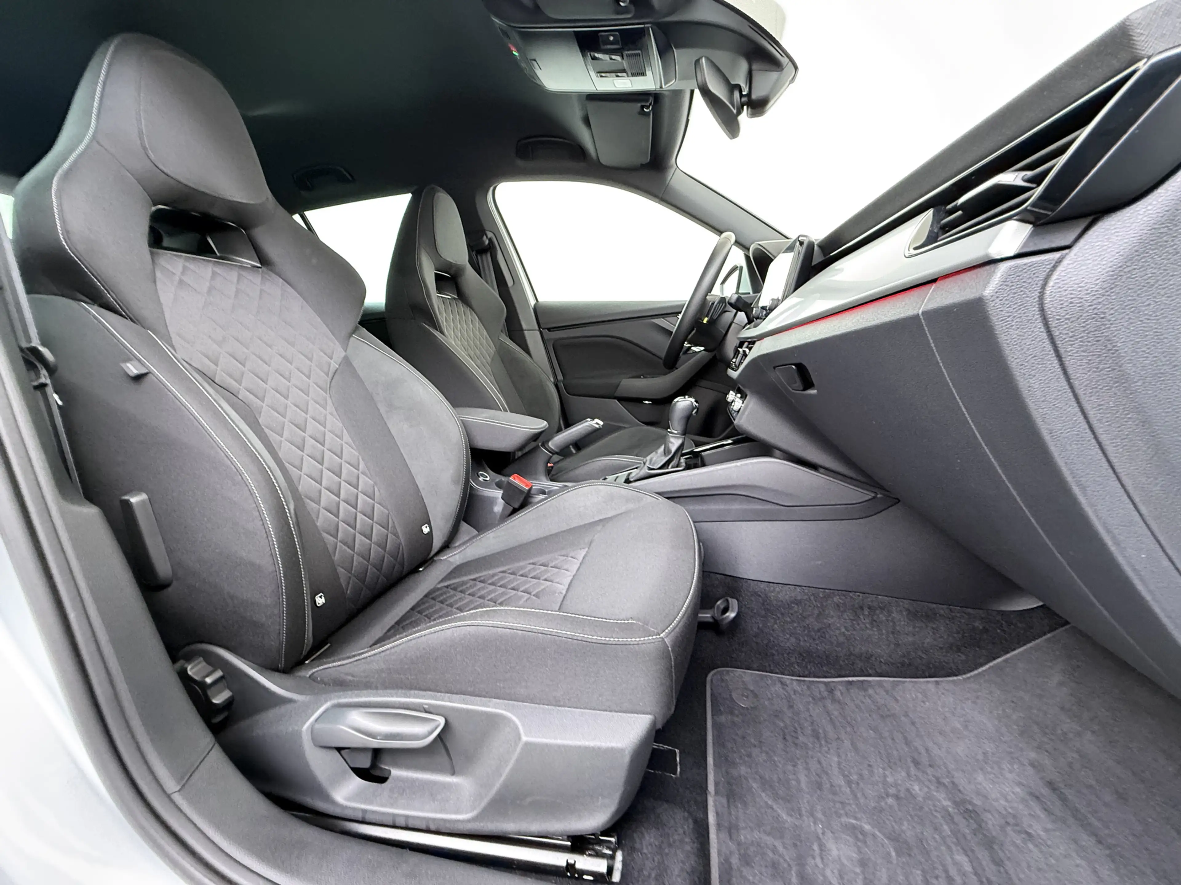 Skoda Kamiq TSI 111pk Aut. Sportstoelen Apple/Android Camera P — photo 9