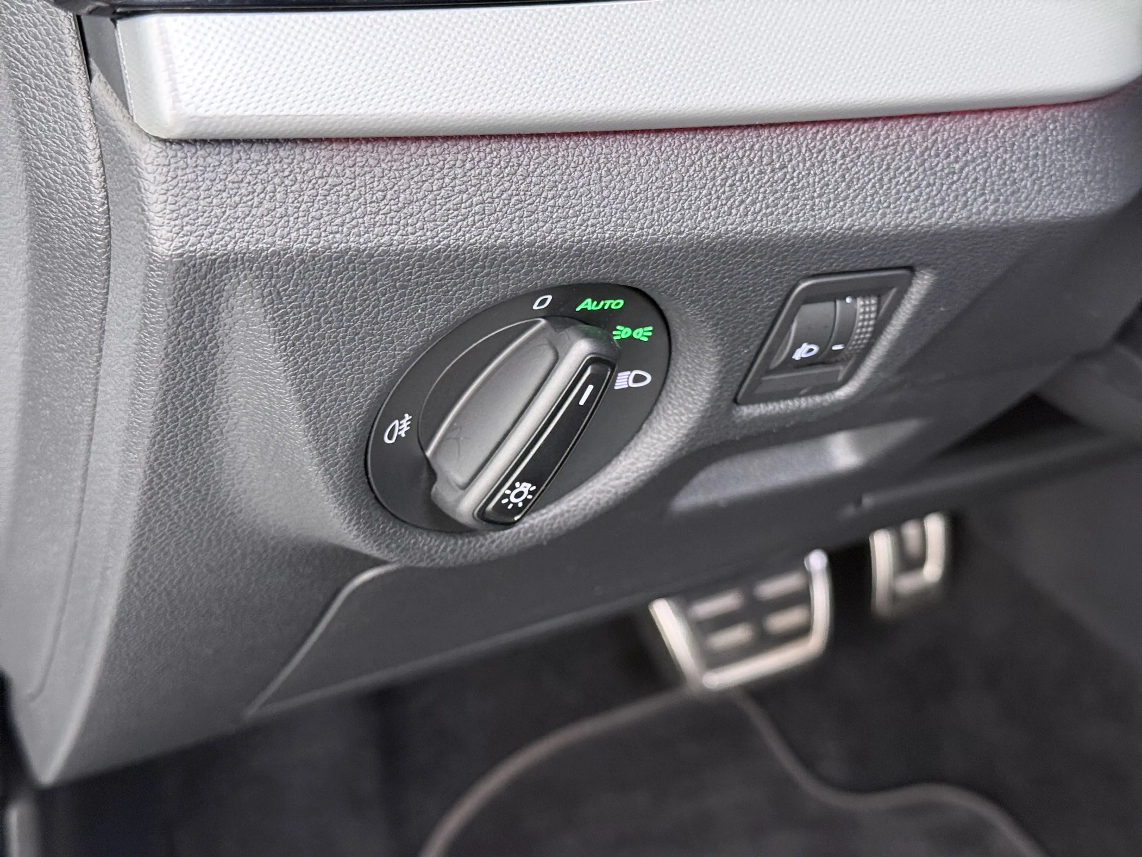 Skoda Kamiq TSI 111pk Aut. Sportstoelen Apple/Android Camera P — photo 22