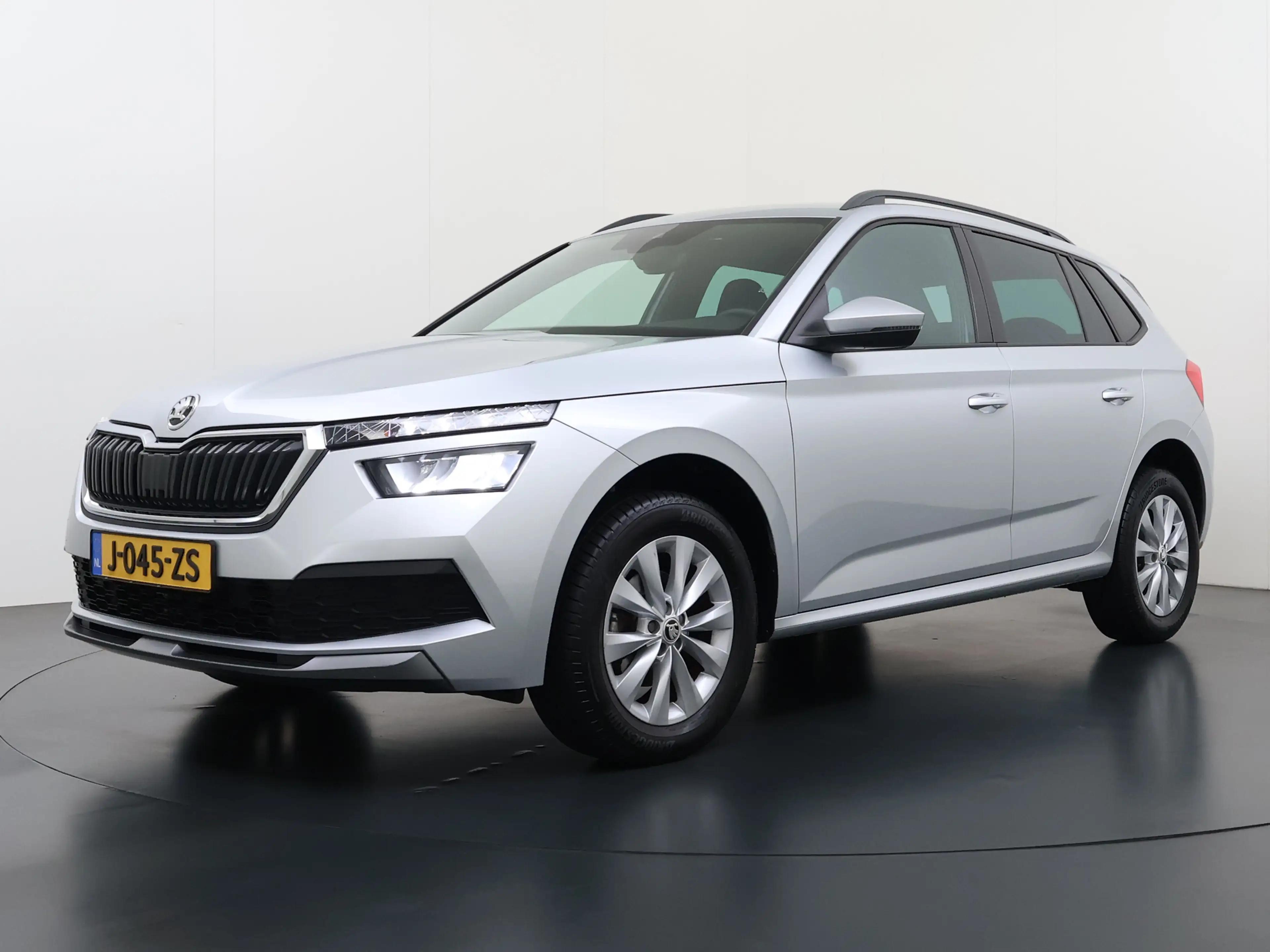Skoda Kamiq TSI 111pk Aut. Sportstoelen Apple/Android Camera P — photo 39