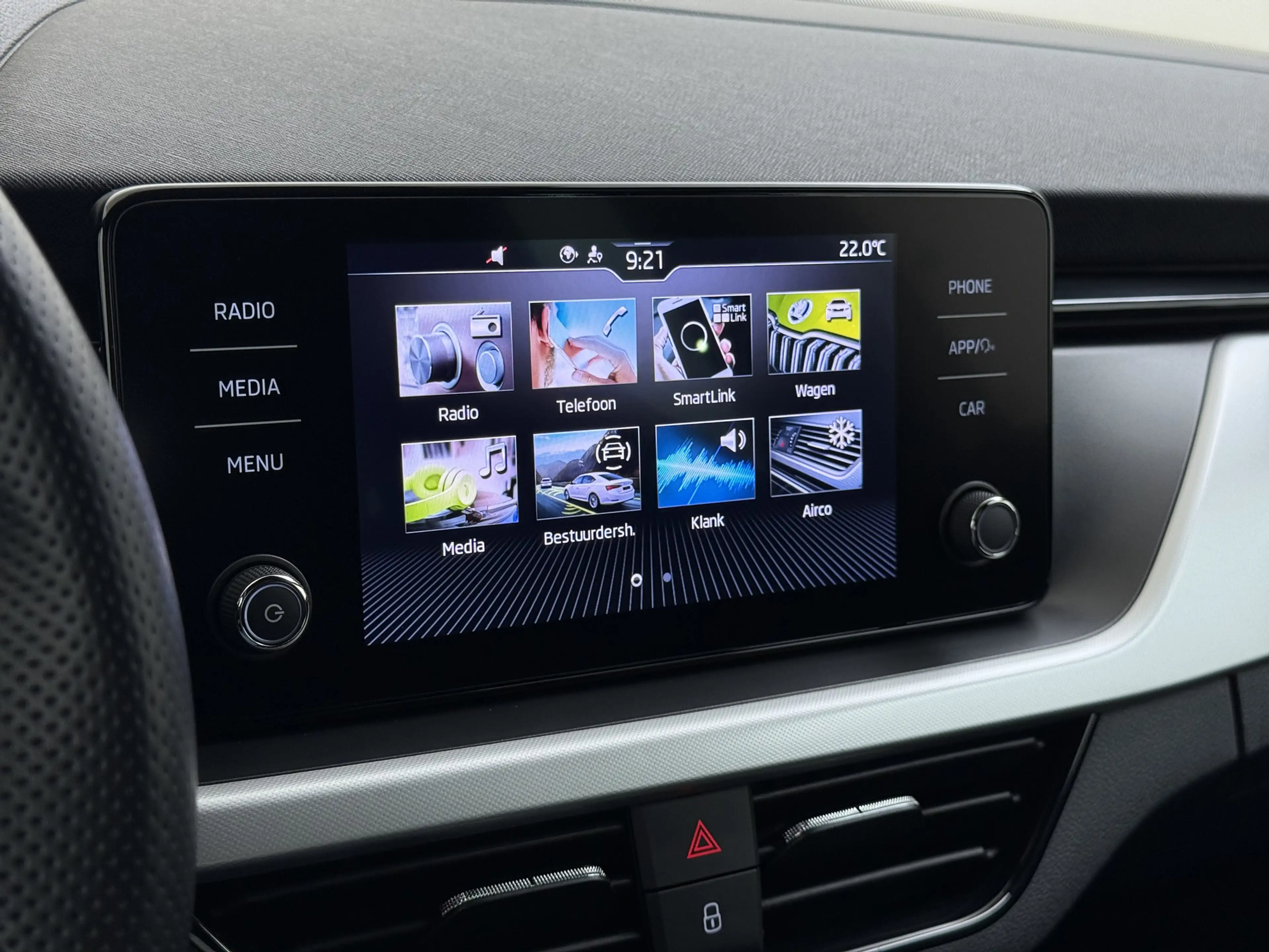Skoda Kamiq TSI 111pk Aut. Sportstoelen Apple/Android Camera P — photo 10