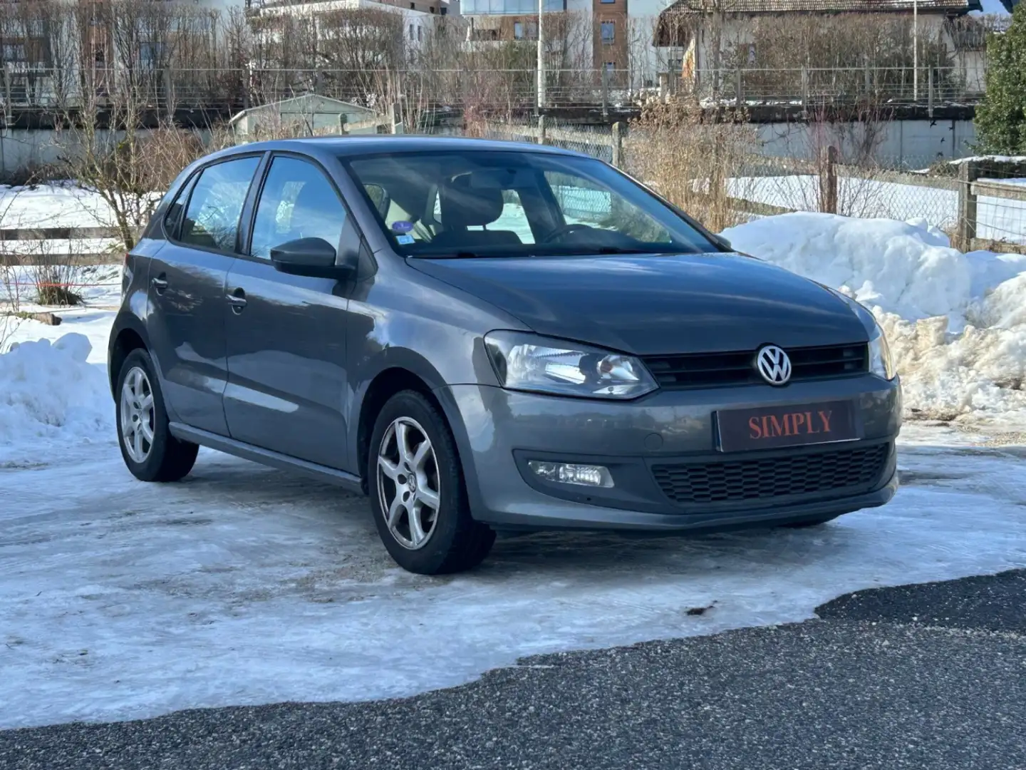 Volkswagen Polo Polo 1.2 60 Trendline Gris - 1