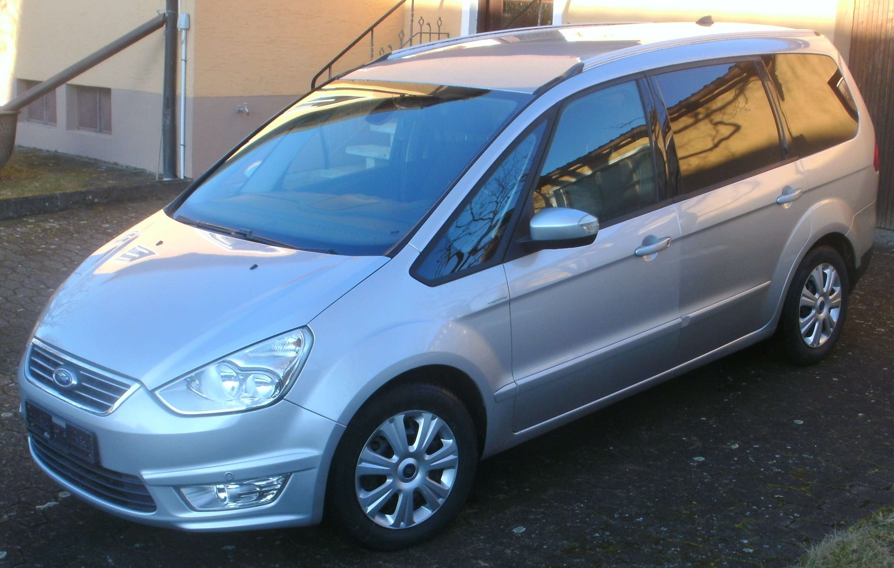 Second hand Ford Galaxy 2.0