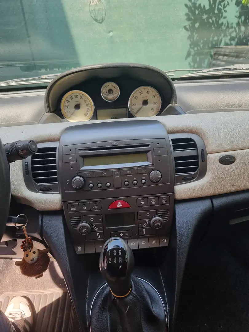 Lancia Ypsilon Ypsilon II 2003 1.3 mjt Синій - 2