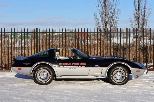 Chevrolet Corvette view 14