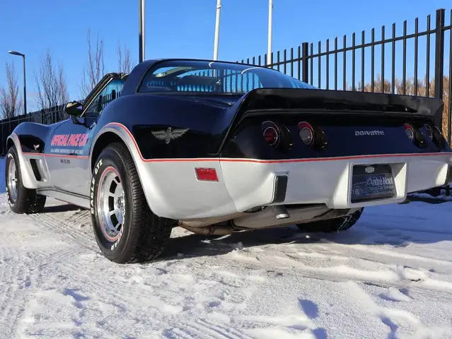 Chevrolet Corvette view 8