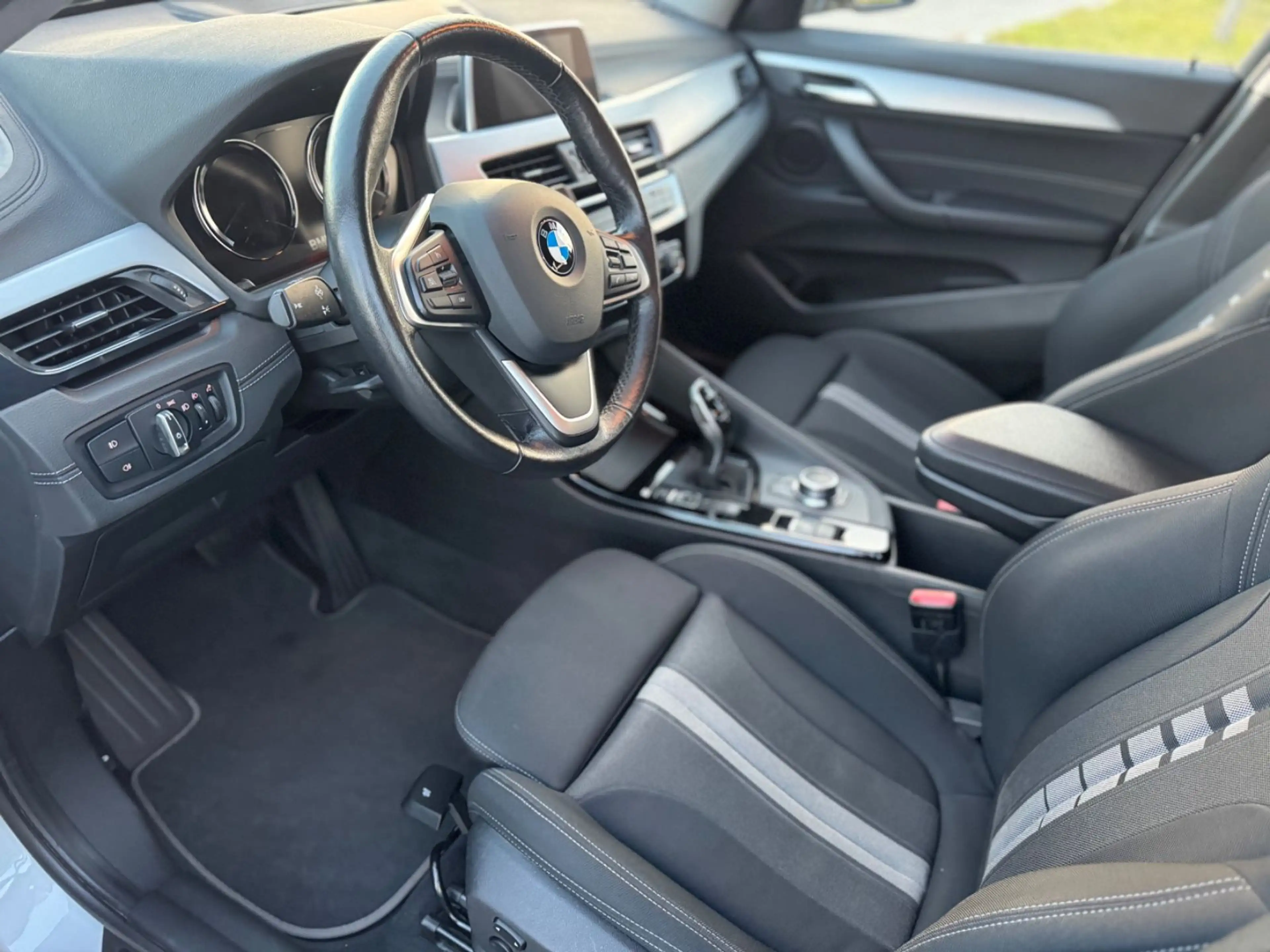 BMW X2 xDrive 20 d Advantage Sport — photo 9
