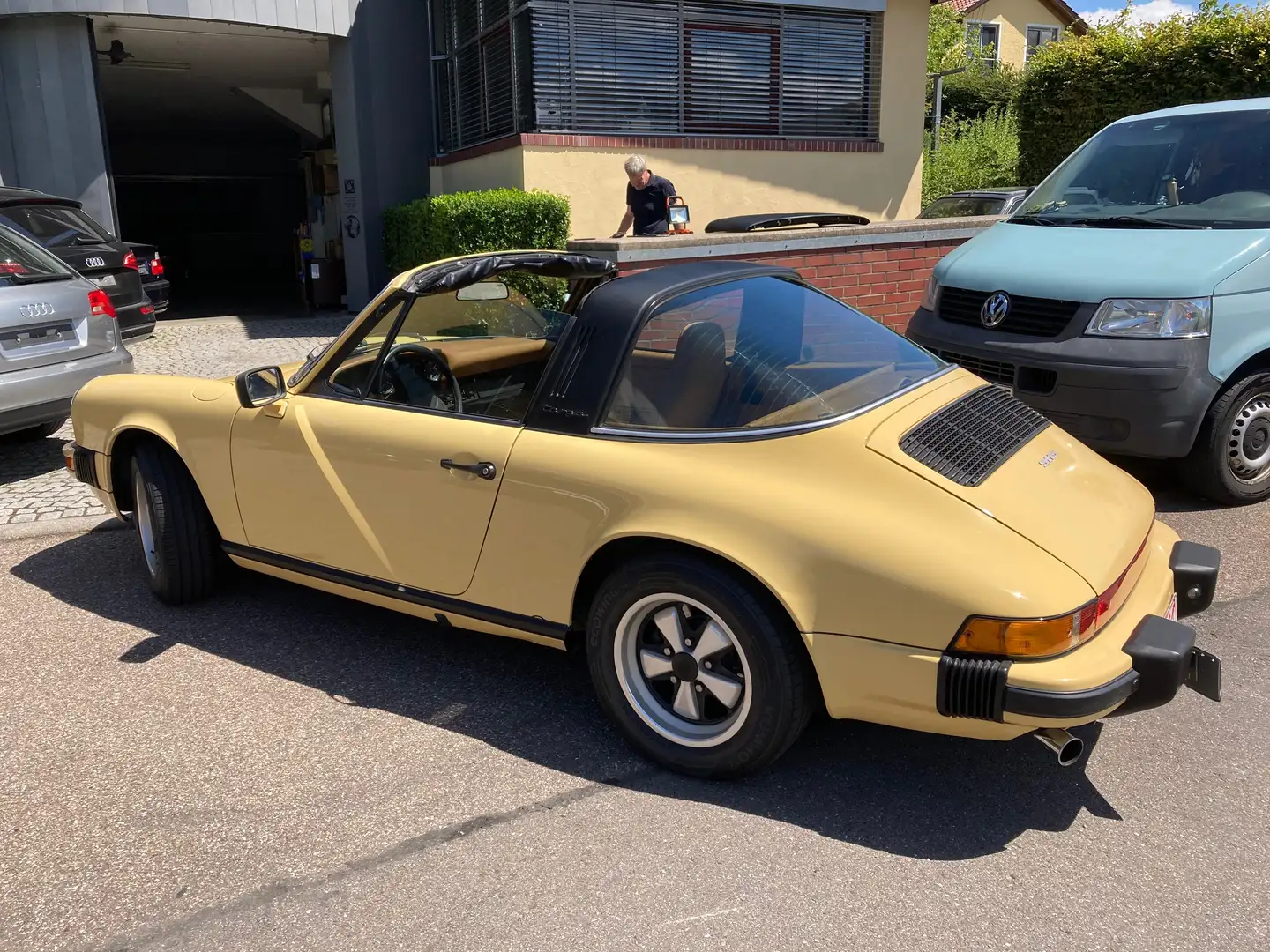 Porsche 911 Targa Beige - 1