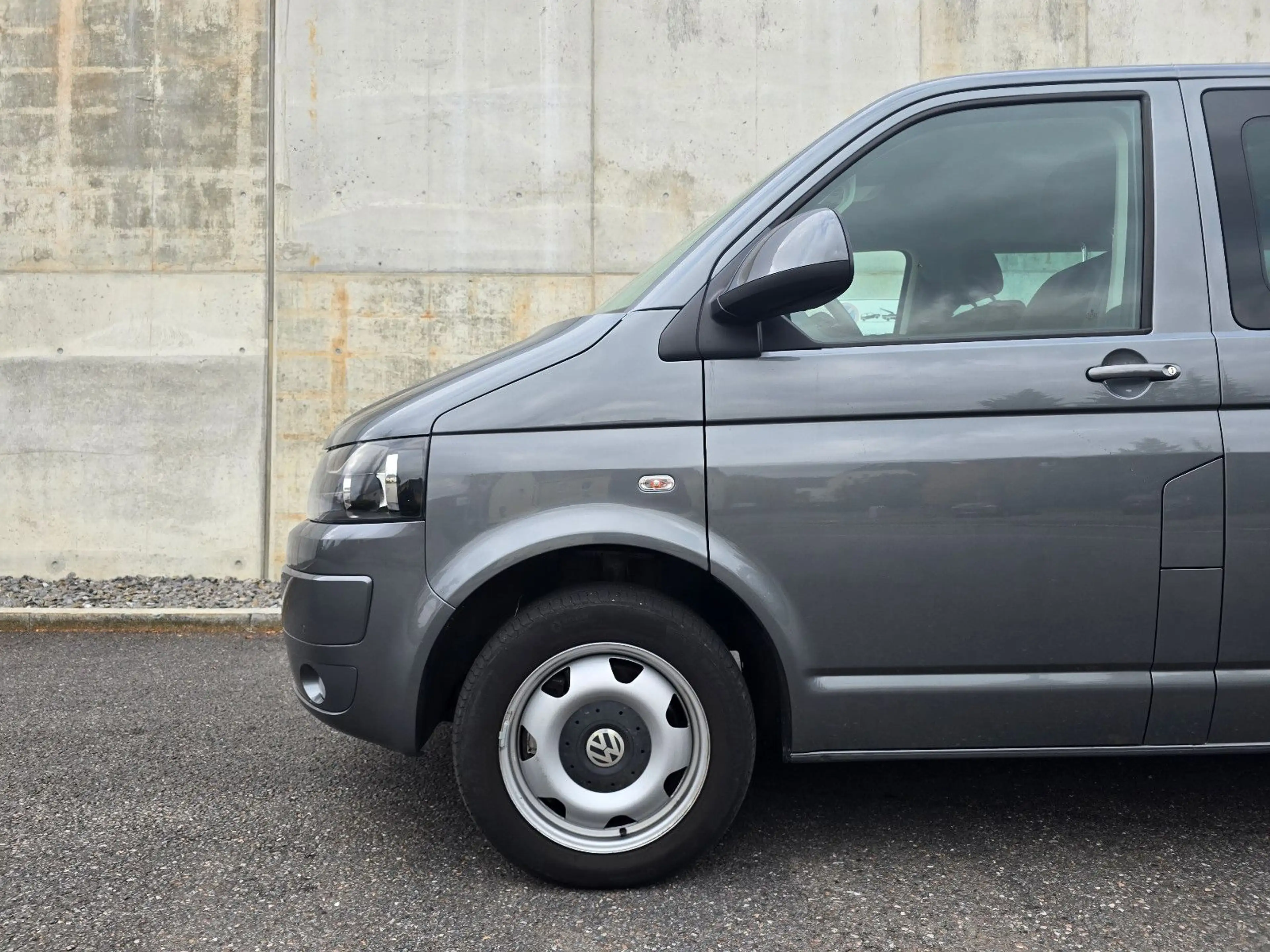 Volkswagen T5 Multivan 2.0 TDI special 4motion 140 PS — photo 7