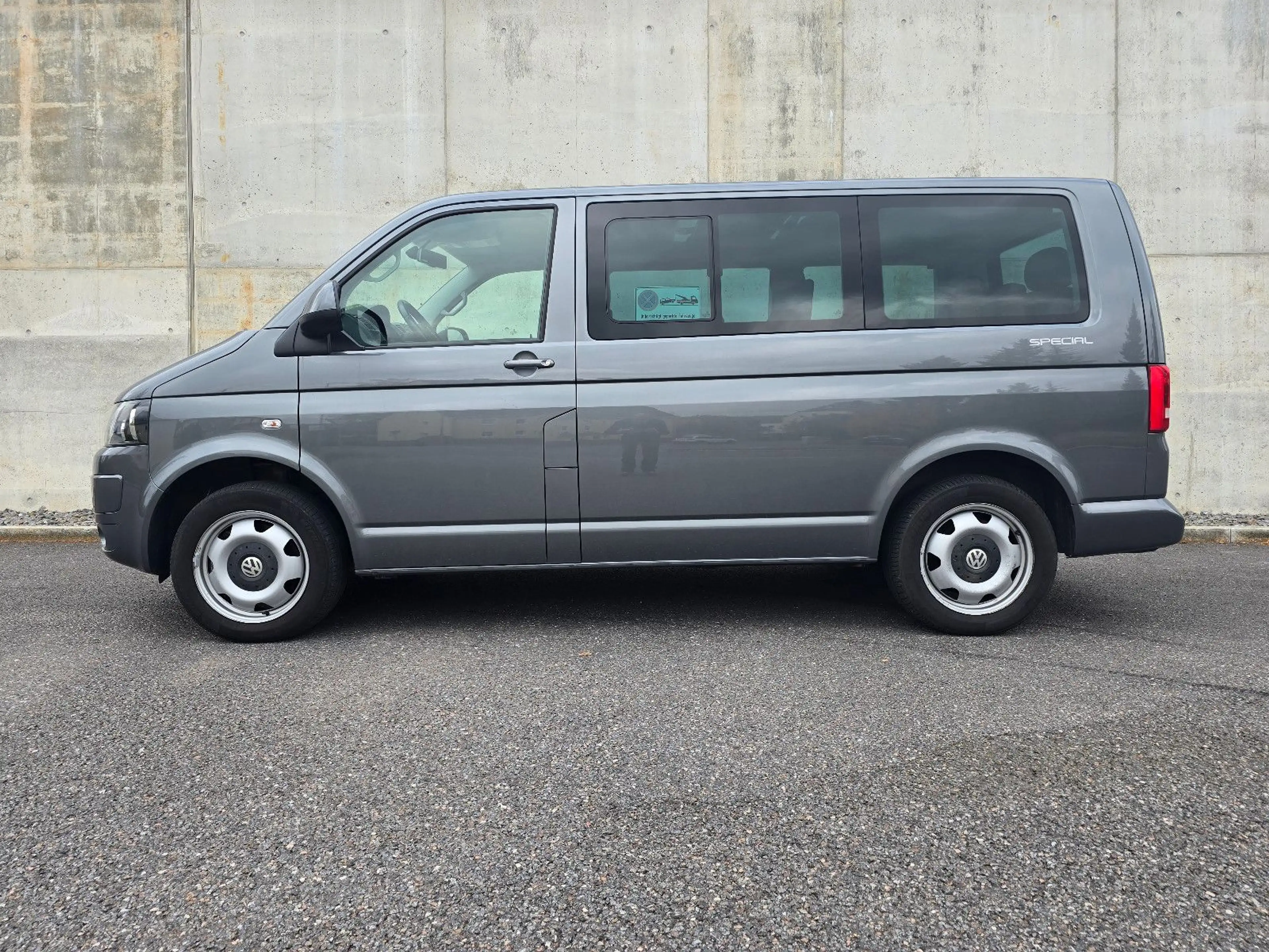 Volkswagen T5 Multivan 2.0 TDI special 4motion 140 PS — photo 8