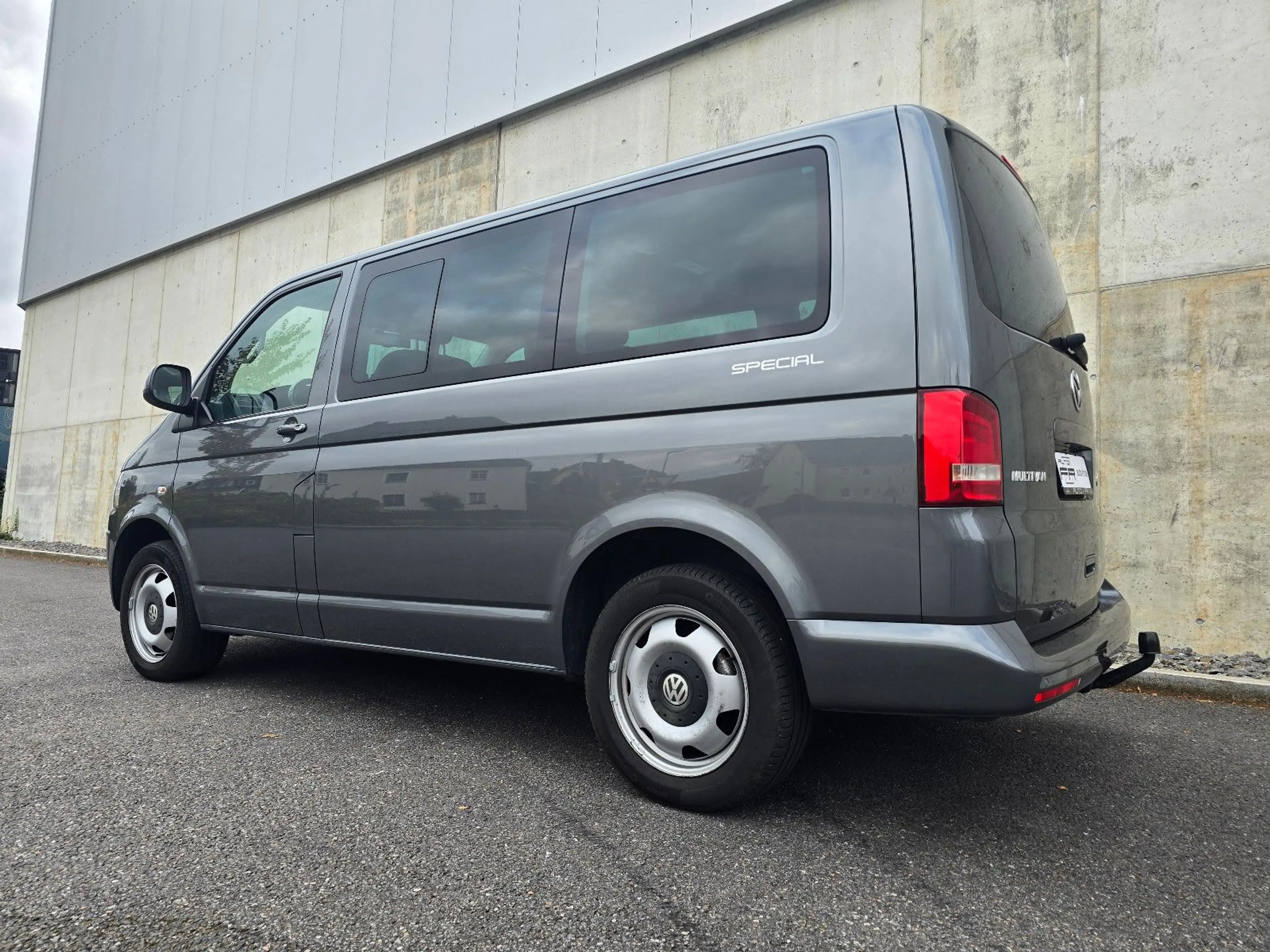Volkswagen T5 Multivan 2.0 TDI special 4motion 140 PS — photo 10