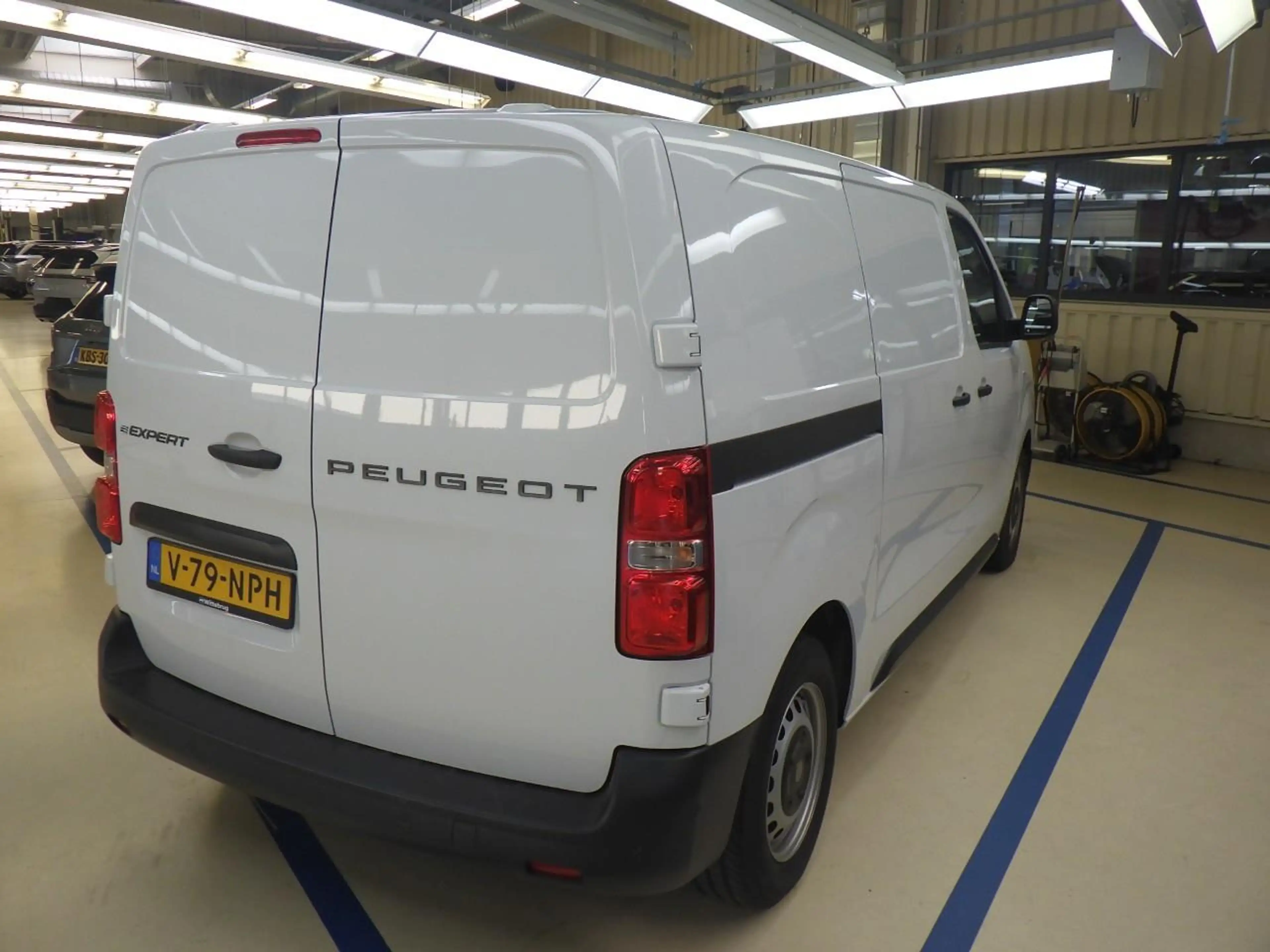 Peugeot e-Expert L2 75 kWh CARPLAY DRAADLOOS | TOT 8 JAAR GARANTIE — photo 3