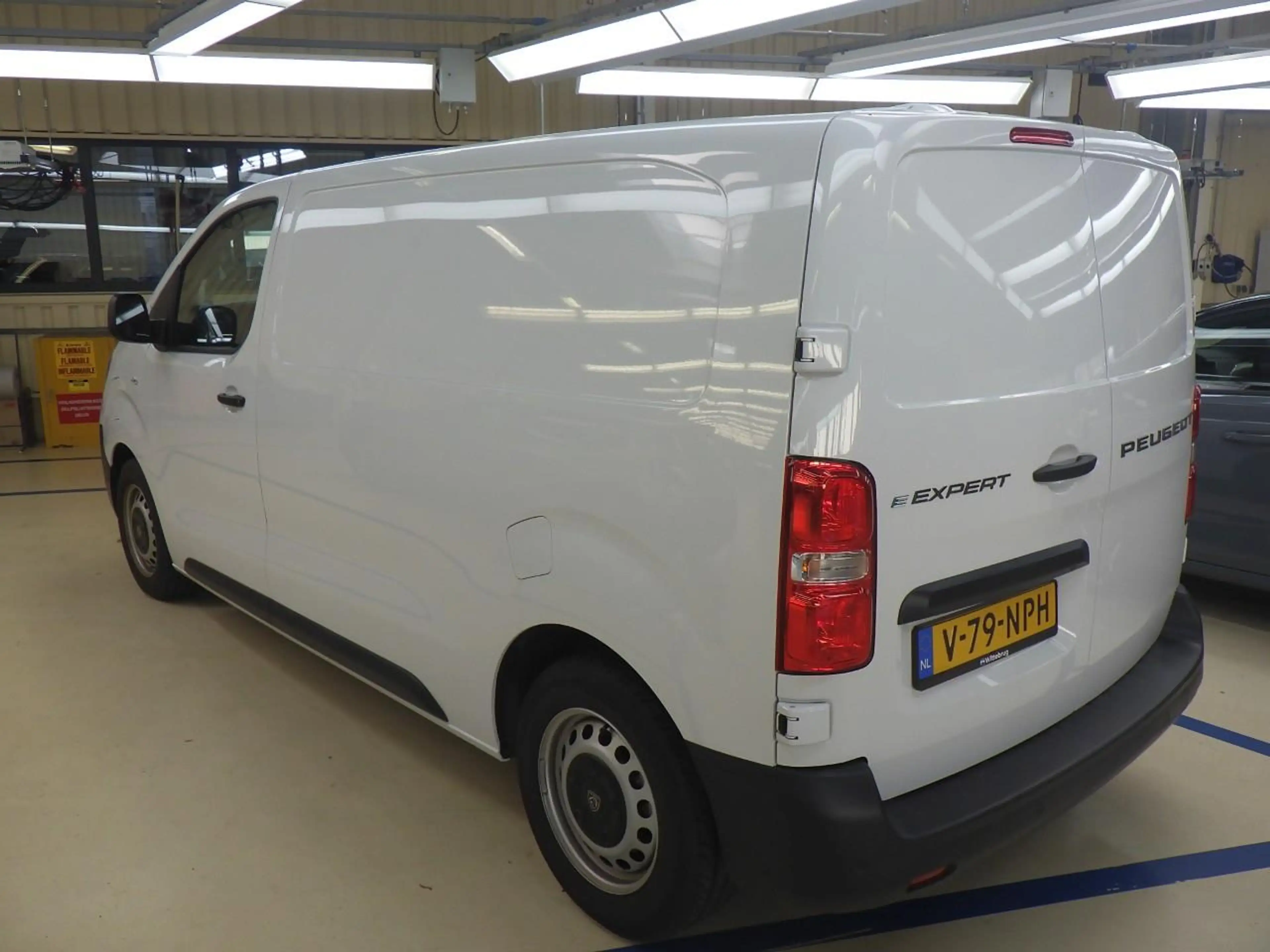 Peugeot e-Expert L2 75 kWh CARPLAY DRAADLOOS | TOT 8 JAAR GARANTIE — photo 4