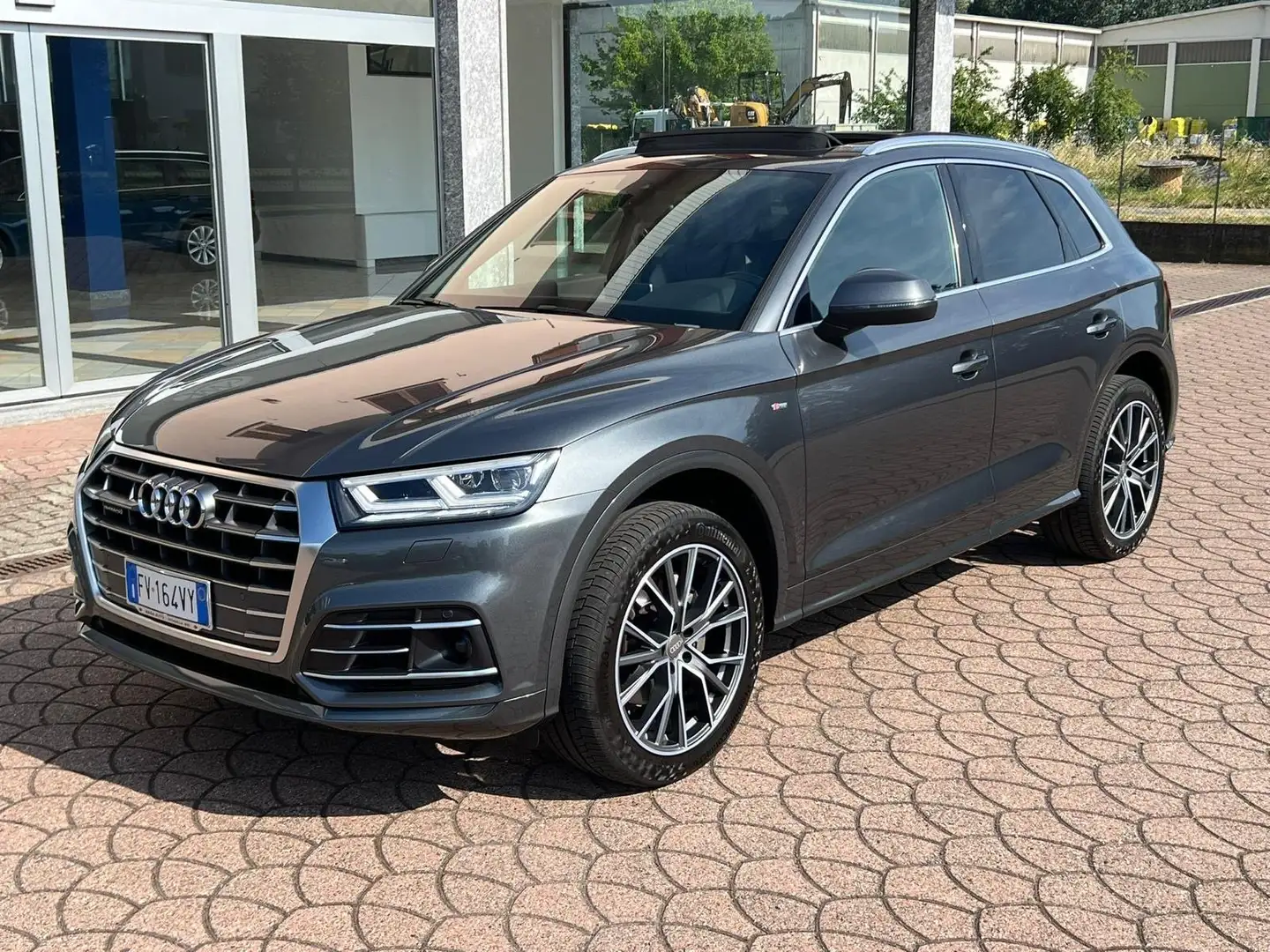 Audi Q5 tel 3498535420 Q5 40 2.0 tdi quattro 190cv s Gris - 1