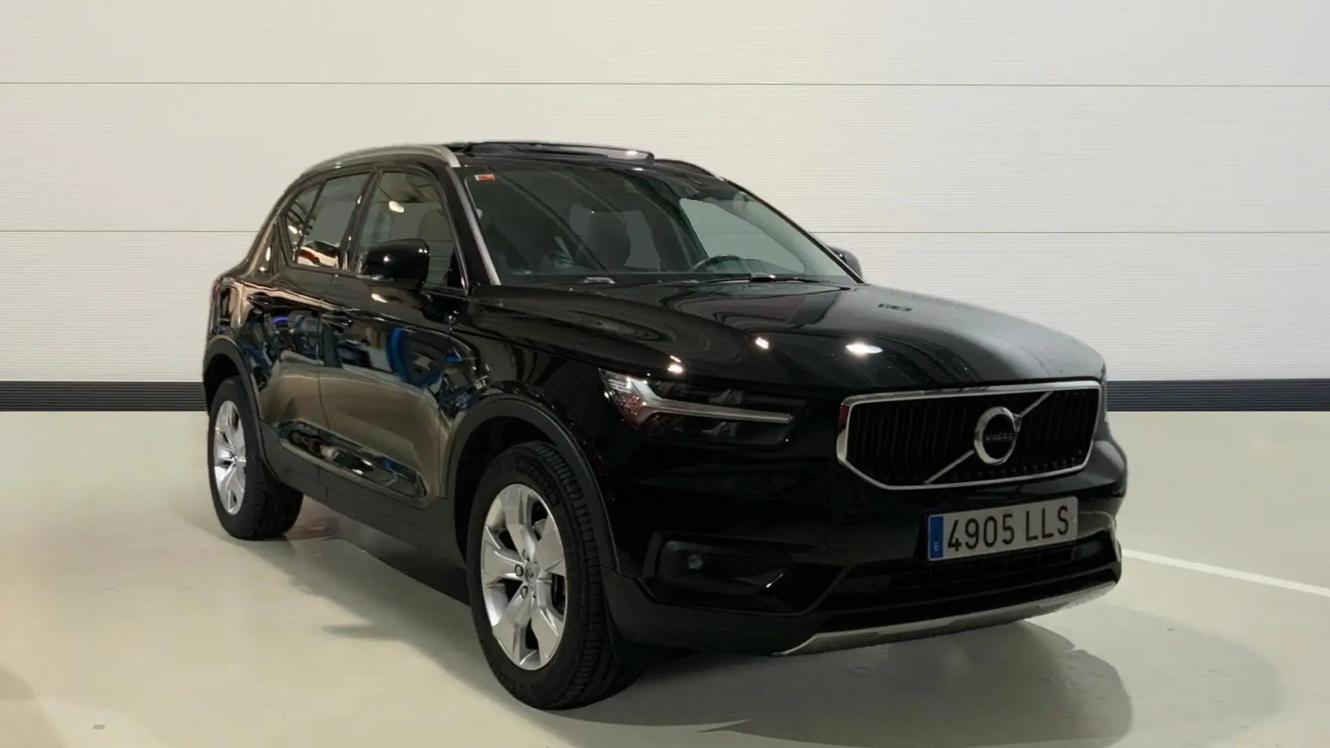 Volvo XC40 T3 Momentum Pro - 1