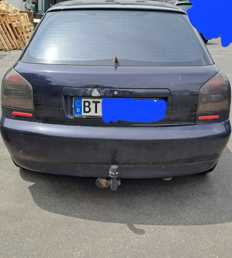 Audi A3 1.8 Ambiente - 2