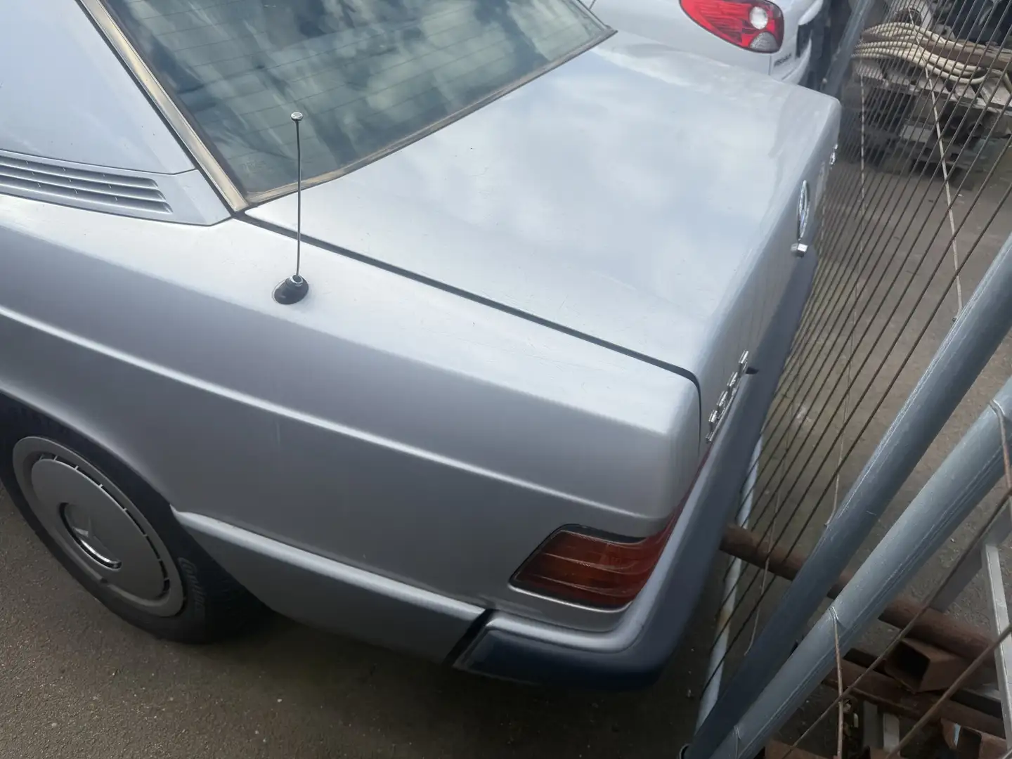 Mercedes-Benz 190 E 2.0 Klimaanlage Plateado - 2