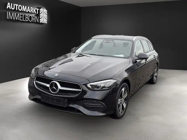 Mercedes-Benz C-Class view 3
