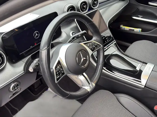 Mercedes-Benz C-Class view 13