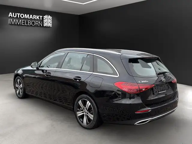 Mercedes-Benz C-Class view 6
