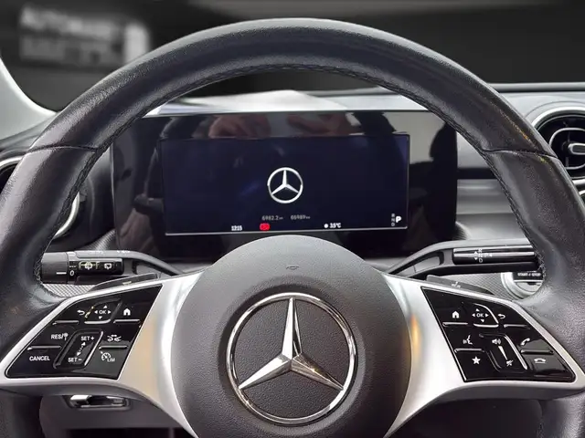 Mercedes-Benz C-Class view 15