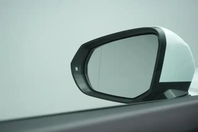 Audi Q3 view 30