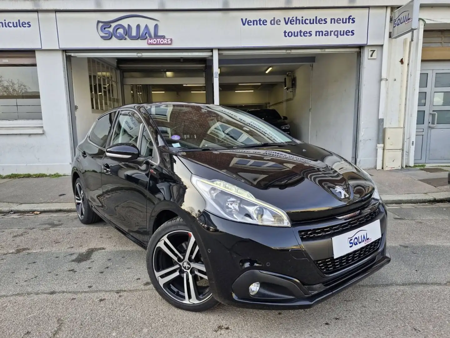 Peugeot 208 1.2 PureTech 110ch GT Line S&S 5p Schwarz - 2