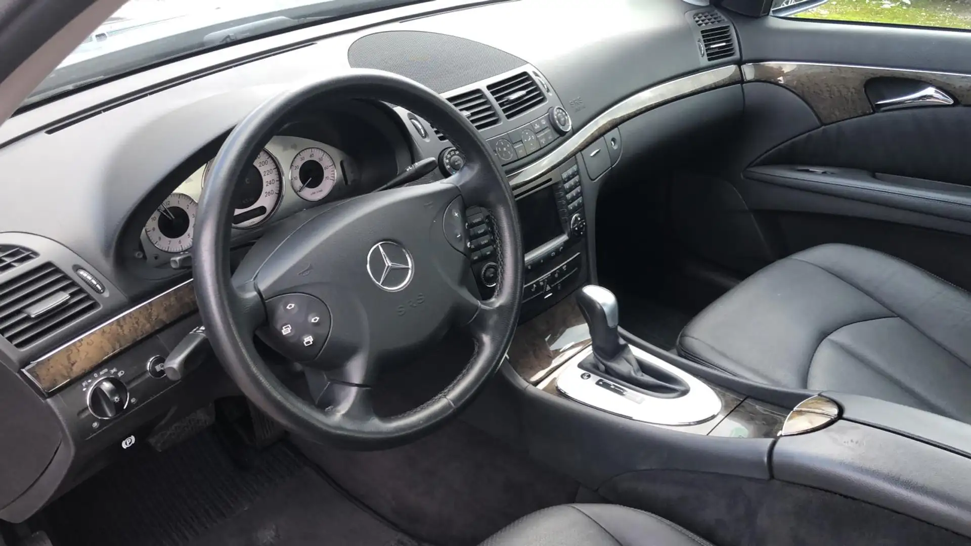 Mercedes-Benz E 350 E 350 4M Avantgarde Aut. Avantgarde - 1