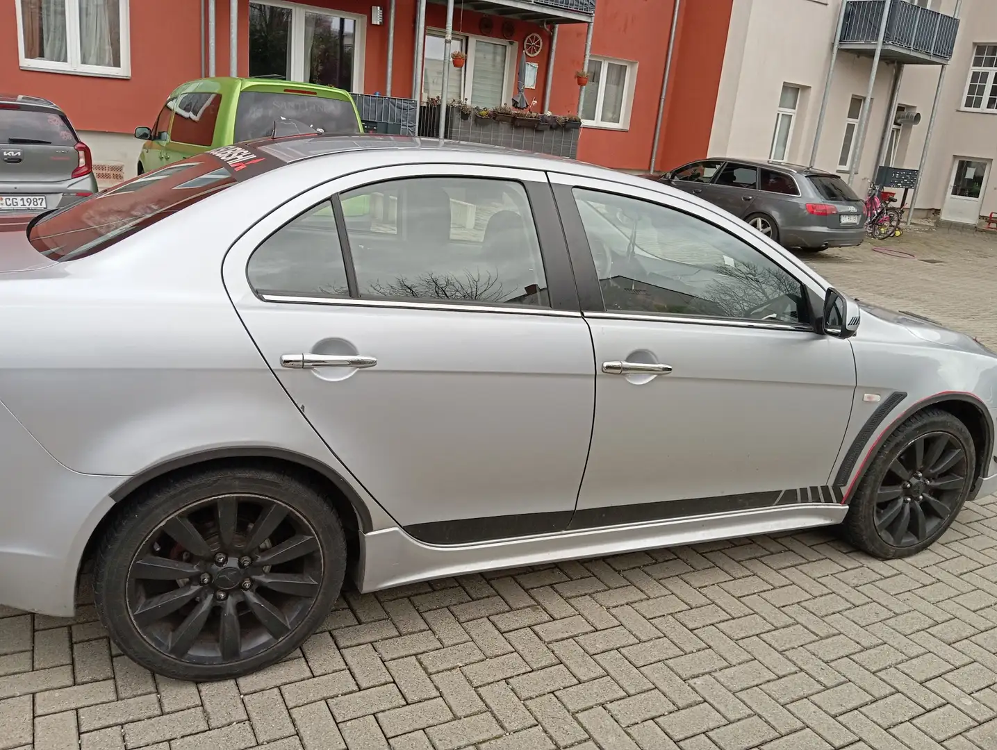 Mitsubishi Lancer 2.0 DI-D Instyle - 2