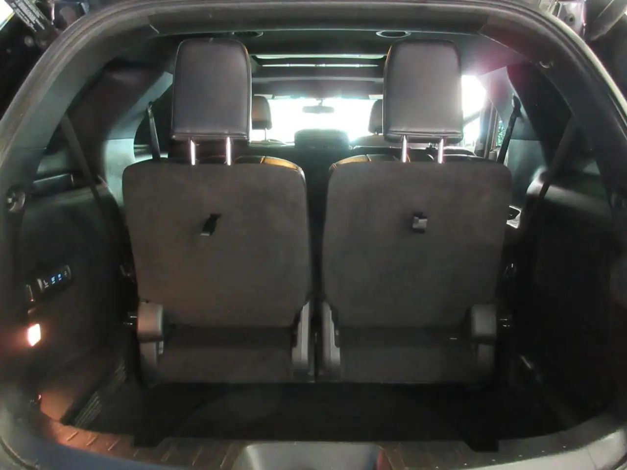 Ford Explorer photo Ford Explorer