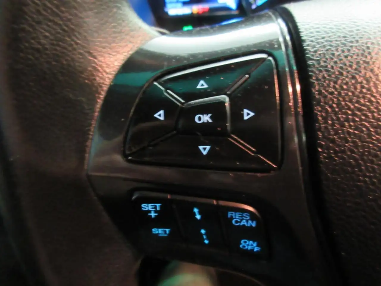Ford Explorer photo Ford Explorer