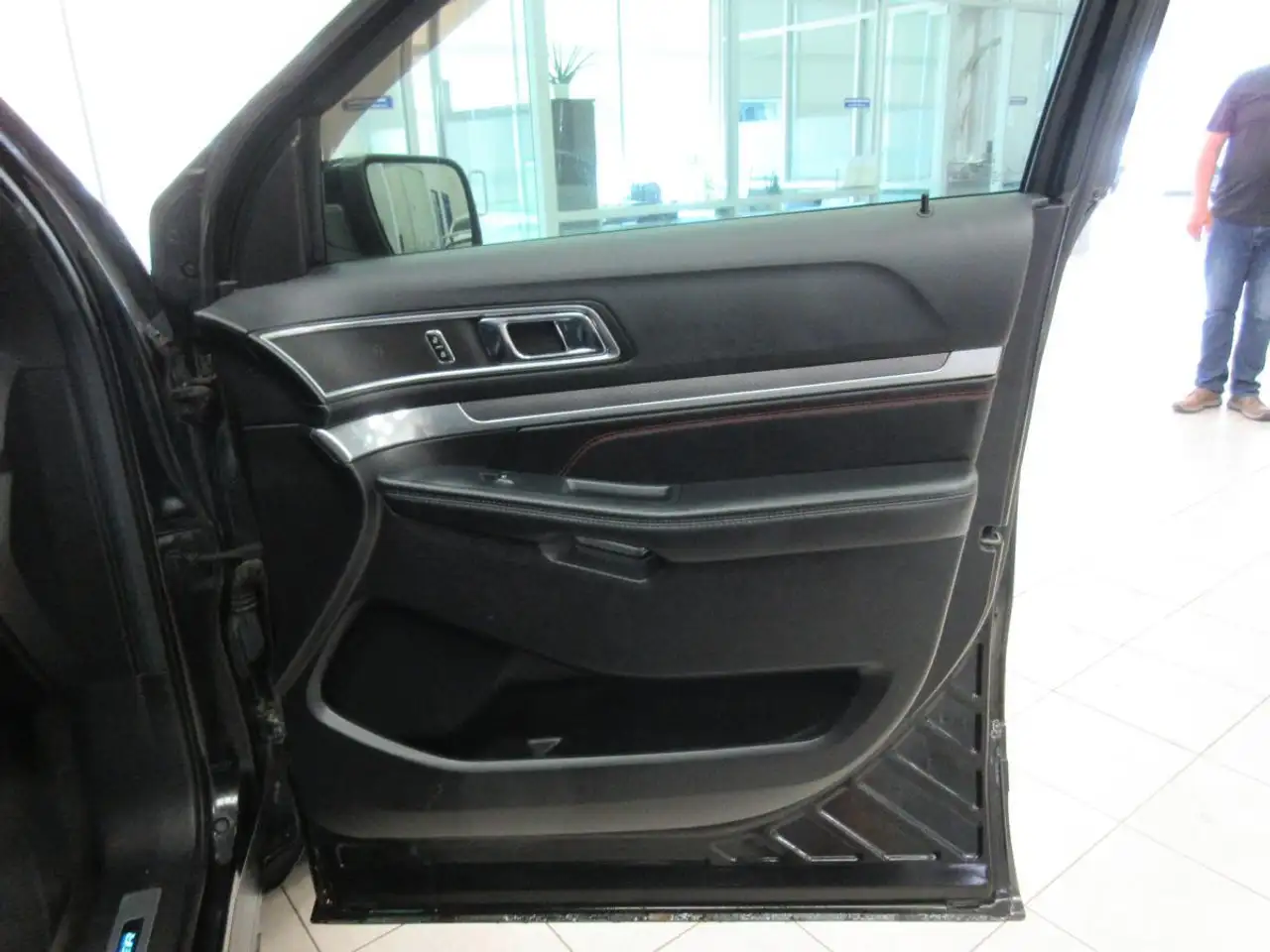 Ford Explorer photo Ford Explorer