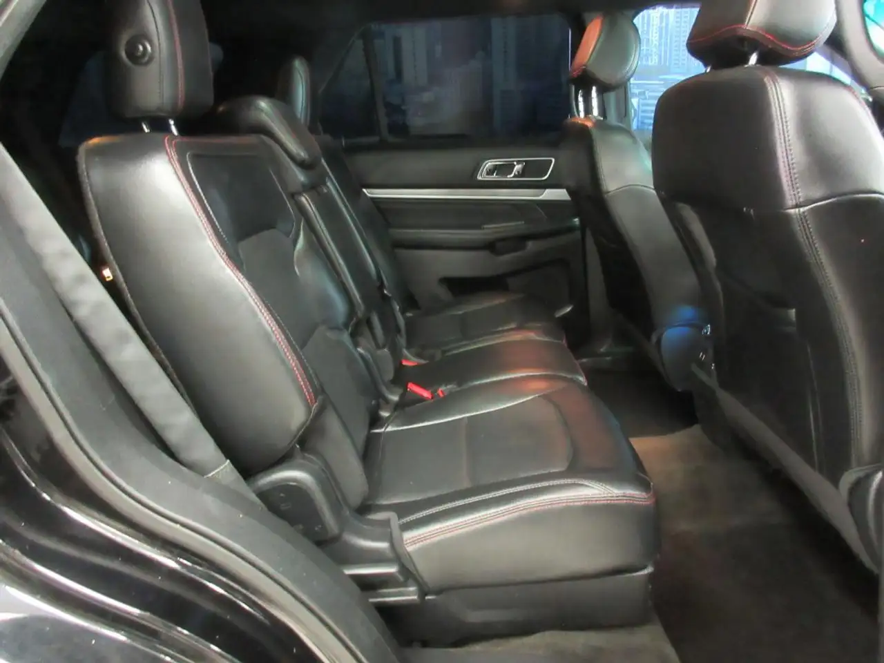 Ford Explorer photo Ford Explorer