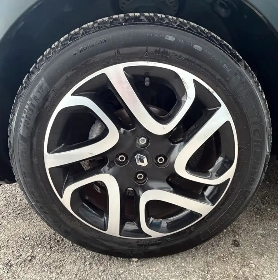 Renault Captur — photo 12