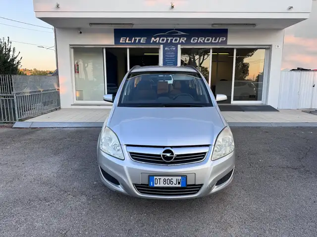 2008 Opel Zafira in Grey for sale