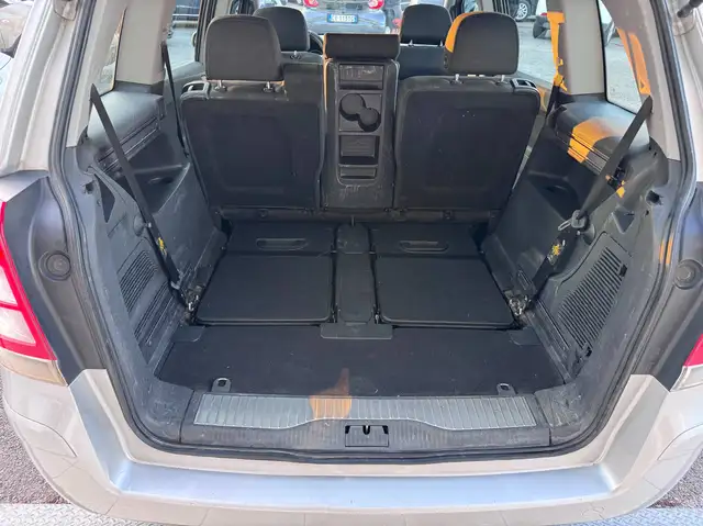 Opel Zafira view 13